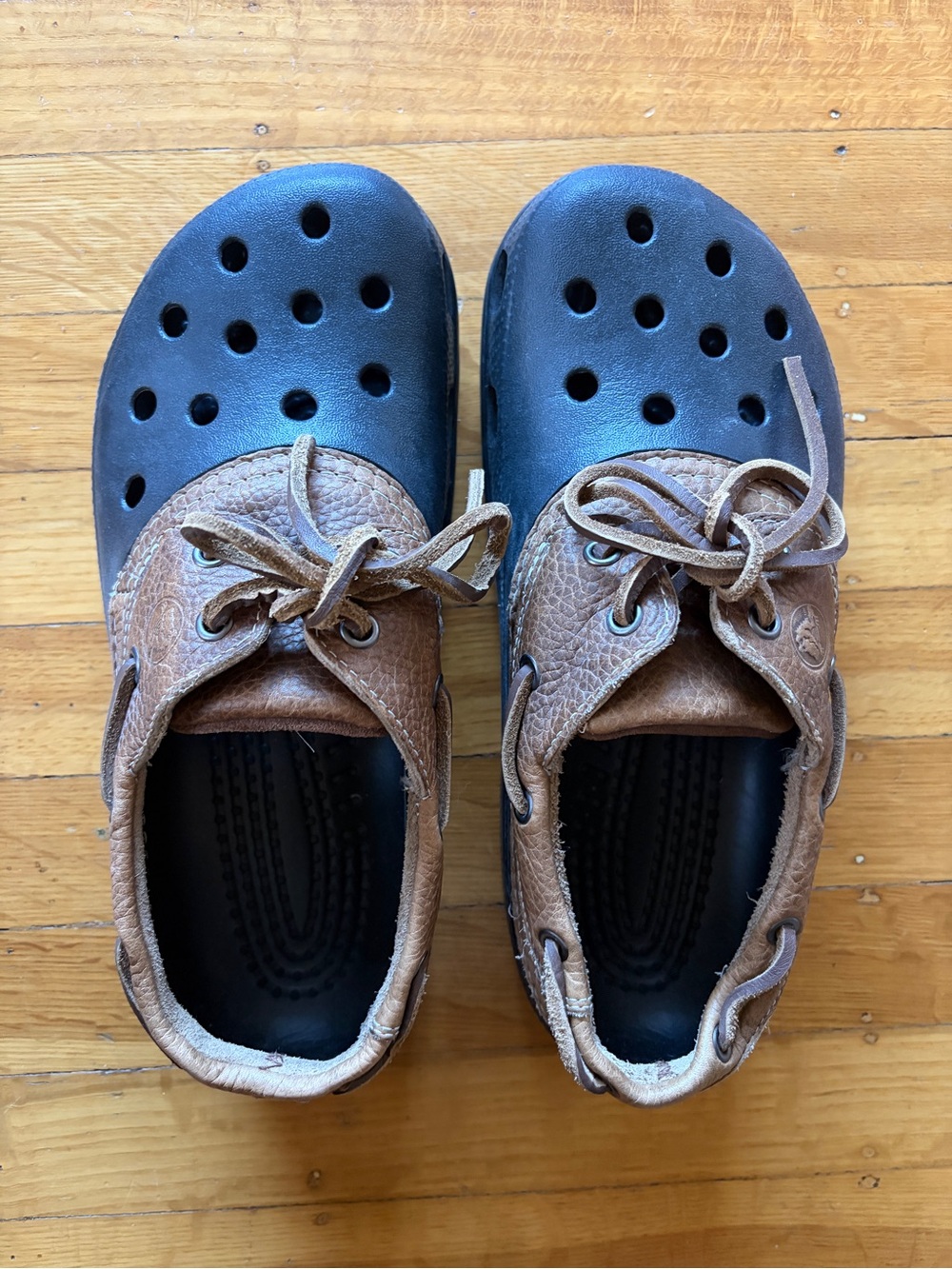 RARE Crocs bean boot hybrid leather Islander pitcrew boat shoe 8 10 waterproof